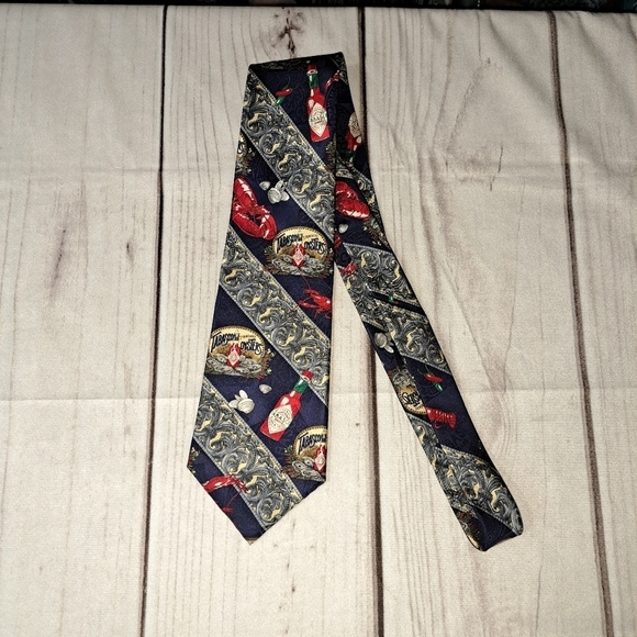 Tabasco Seafood Silk Tie - Picture 2 of 10
